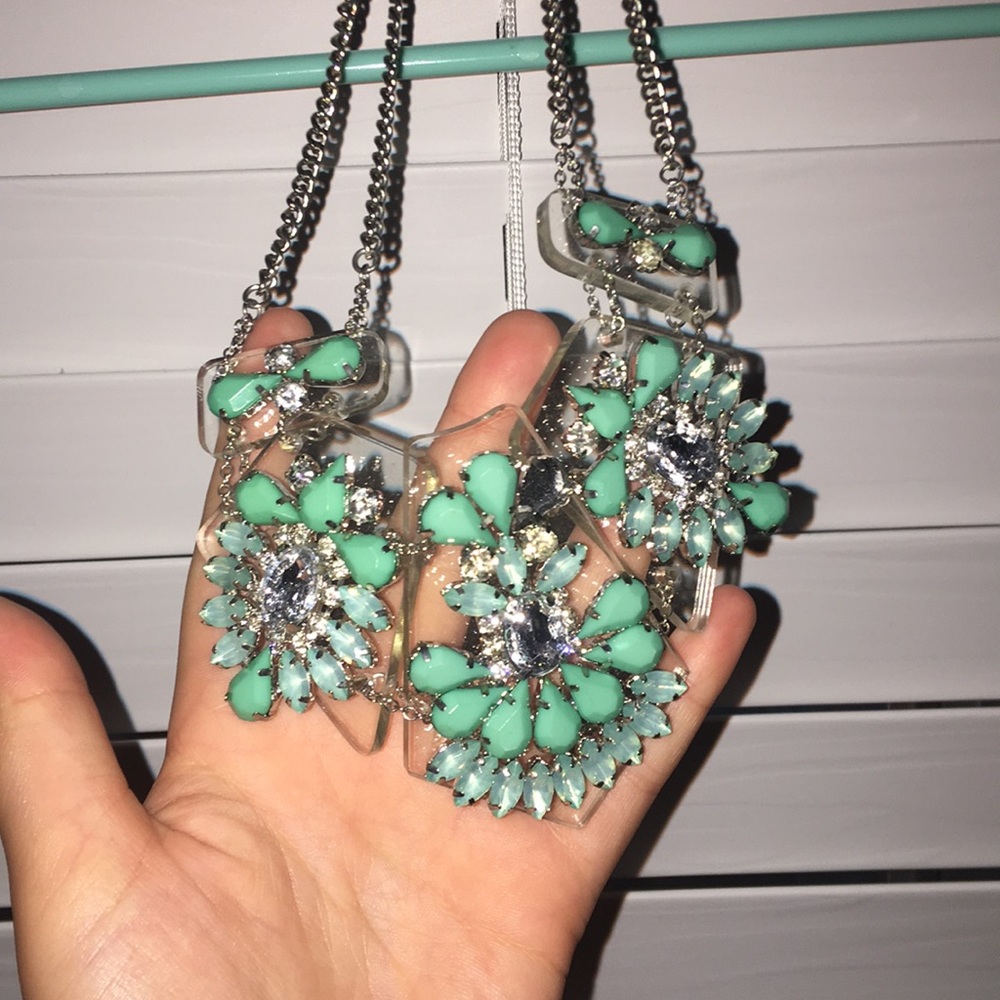 necklace with light blue Jules